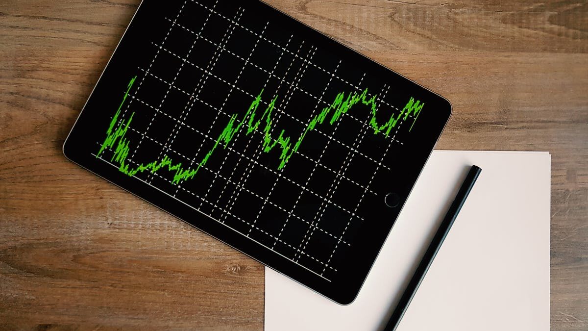 CBD Market Consolidation: Major Brands Absorbing Smaller Players